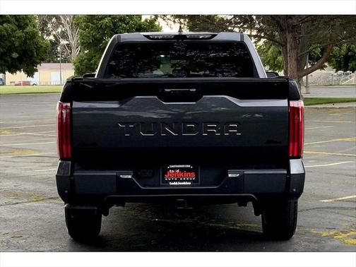 2024 Toyota Tundra Hybrid Platinum