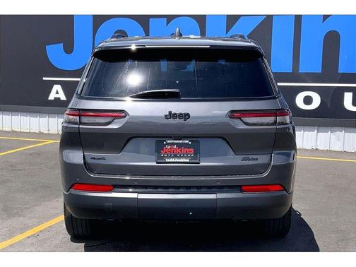 Baltic Gray Metallic Clearcoat 2024 Jeep Grand Cherokee L Altitude