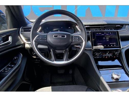 Baltic Gray Metallic Clearcoat 2024 Jeep Grand Cherokee L Altitude