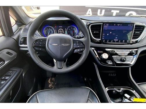 Ceramic Gray Clearcoat 2025 Chrysler Pacifica Limited