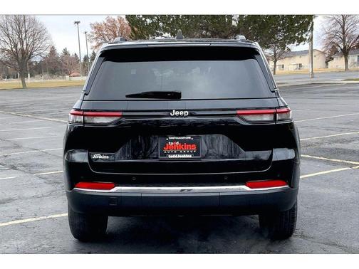 2023 Jeep Grand Cherokee Laredo