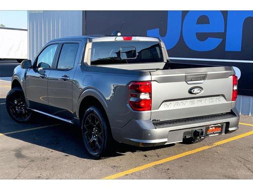 Carbonized Gray Metallic 2026 Ford Maverick Lobo Standard