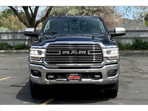 2022 RAM 3500 Laramie Crew Cab 4x4 8' Box