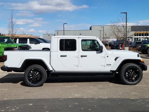 2025 Jeep Gladiator Nighthawk