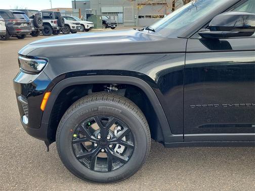 2025 Jeep Grand Cherokee Altitude