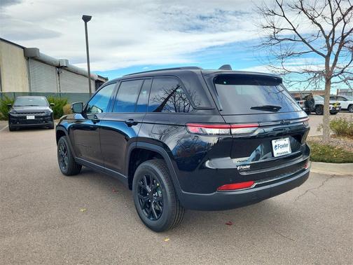 2025 Jeep Grand Cherokee Altitude