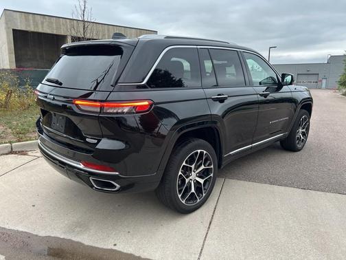 2023 Jeep Grand Cherokee 4xe Summit Reserve