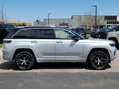 2022 Jeep Grand Cherokee 4xe Summit Reserve
