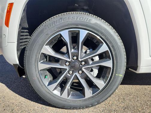 2025 Jeep Grand Cherokee Overland