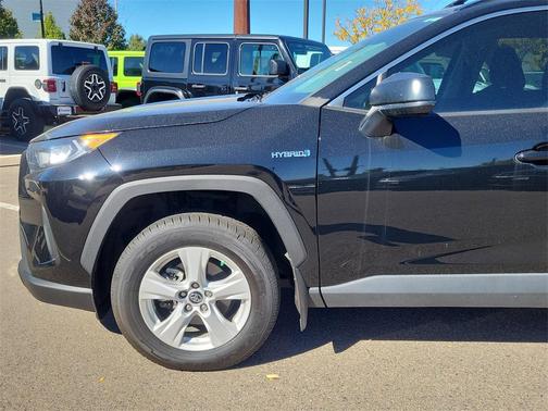 2020 Toyota RAV4 Hybrid LE