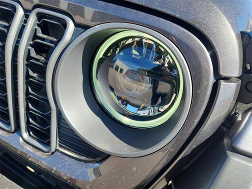 2025 Jeep Gladiator Mojave X