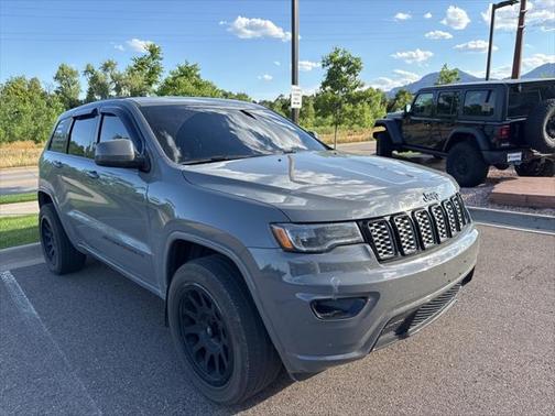 2022 Jeep Grand Cherokee Laredo