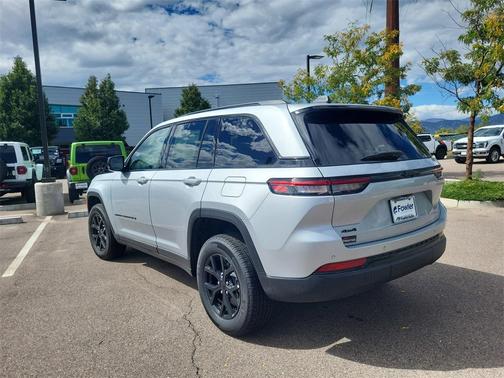 2025 Jeep Grand Cherokee Altitude