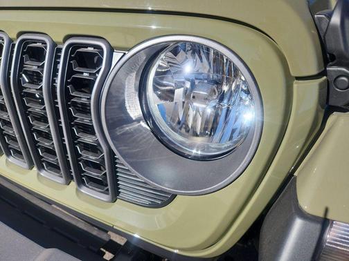 2026 Jeep Gladiator Sport S