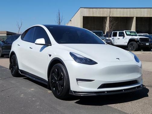 2022 Tesla Model Y Long Range Dual Motor All-Wheel Drive