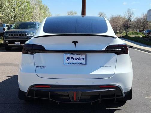 2022 Tesla Model Y Long Range Dual Motor All-Wheel Drive