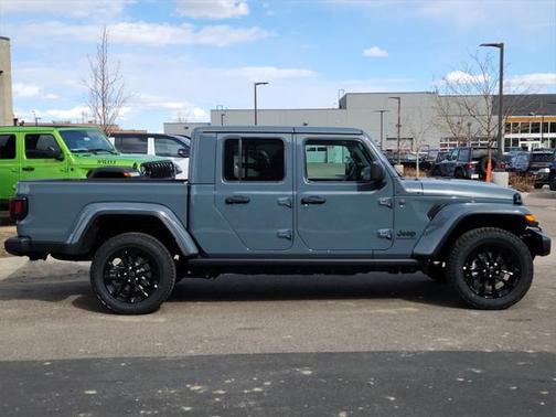 2025 Jeep Gladiator Nighthawk