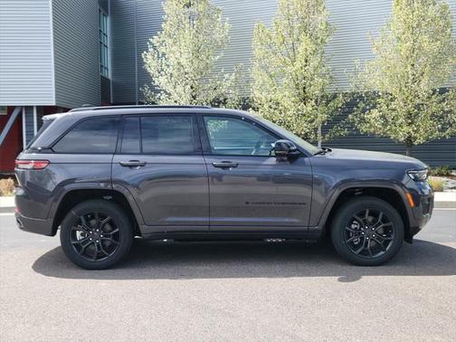 2025 Jeep Grand Cherokee 4xe Anniversary Edition