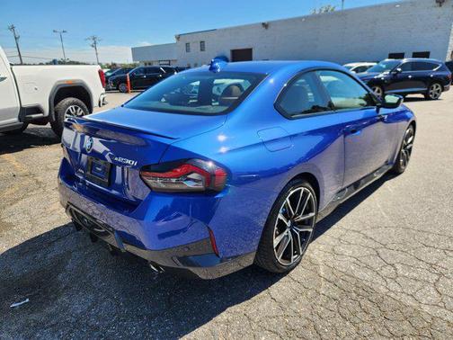 2022 BMW 230 i