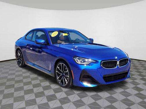 2022 BMW 230 i