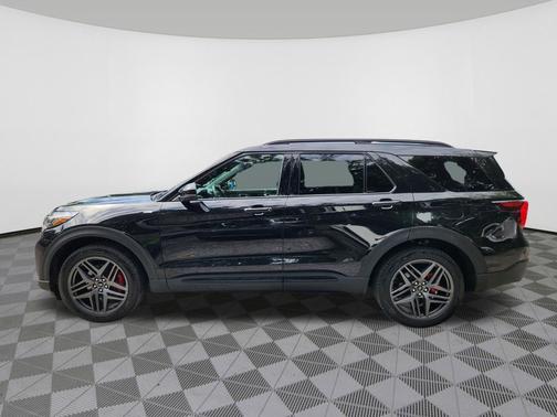 Agate Black Metallic 2025 Ford Explorer ST-Line