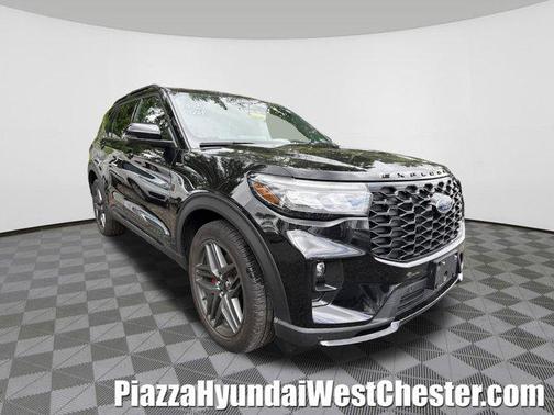 Agate Black Metallic 2025 Ford Explorer ST-Line