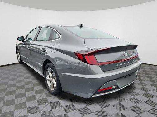 2022 Hyundai SONATA SE