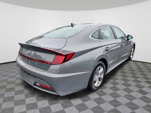 2022 Hyundai SONATA SE