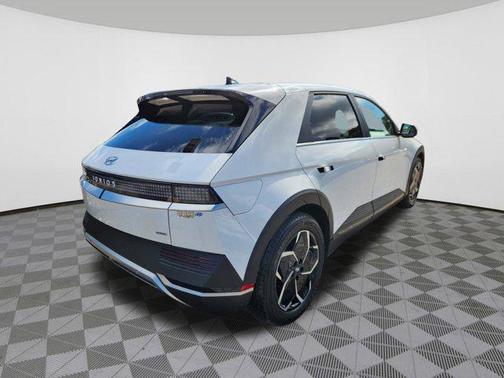 2022 Hyundai IONIQ 5 SEL
