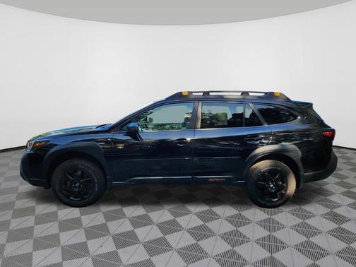 Crystal Black Silica 2022 Subaru Outback Wilderness