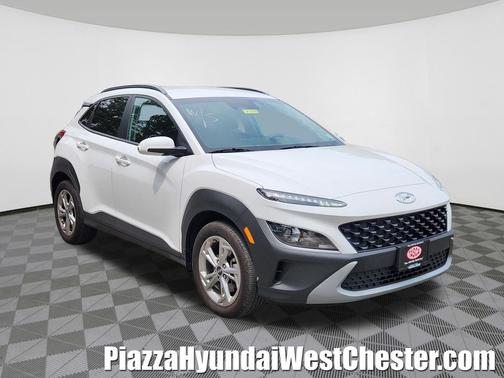 Lunar White 2023 Hyundai KONA SEL