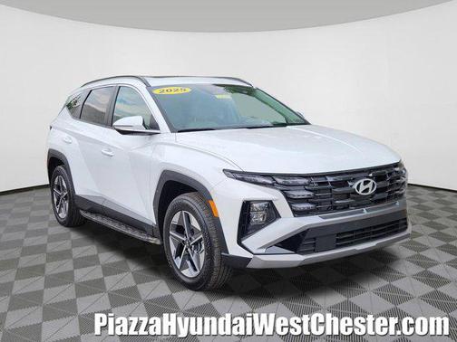 Serenity White Pearl 2025 Hyundai TUCSON SEL Convenience