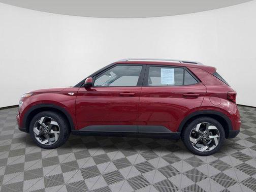 Scarlet Red Pearl 2022 Hyundai VENUE SEL
