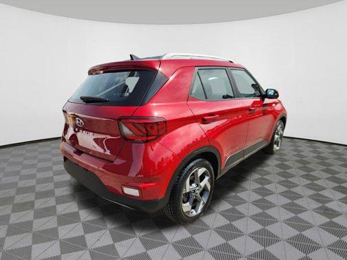 2022 Hyundai VENUE SEL