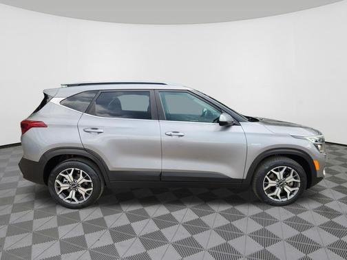 Steel Gray 2022 Kia Seltos EX