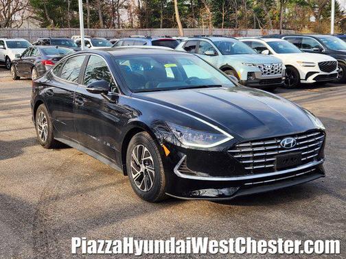 2023 Hyundai SONATA Hybrid Base