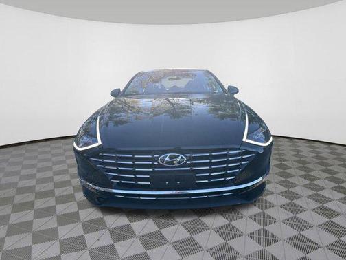 2023 Hyundai SONATA Hybrid Base