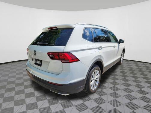 Pure White 2020 Volkswagen Tiguan 2.0T S