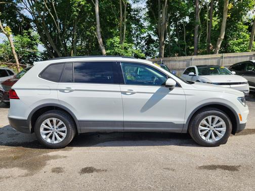 Pure White 2020 Volkswagen Tiguan 2.0T S