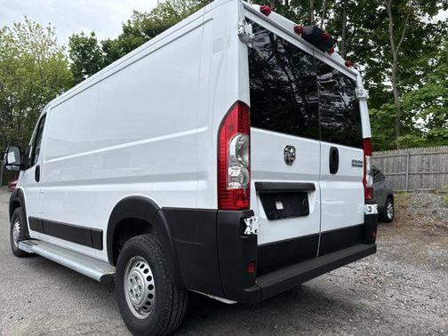 Bright White Clearcoat 2025 RAM ProMaster 2500 Tradesman