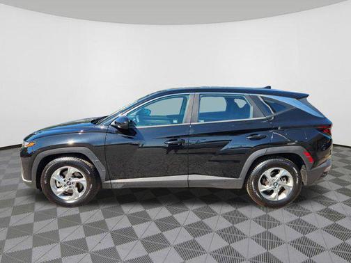 2022 Hyundai TUCSON SE