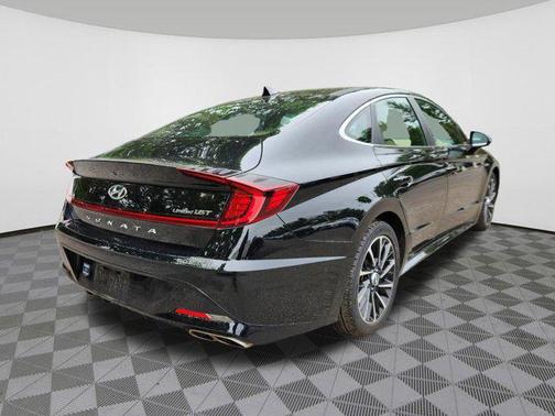Phantom Black 2021 Hyundai SONATA Limited