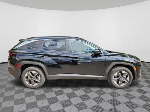 Phantom Black 2026 Hyundai TUCSON SEL