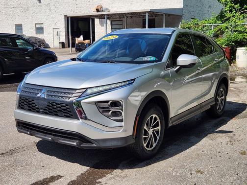 Alloy Silver Metallic 2024 Mitsubishi Eclipse Cross ES