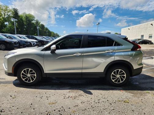 Alloy Silver Metallic 2024 Mitsubishi Eclipse Cross ES