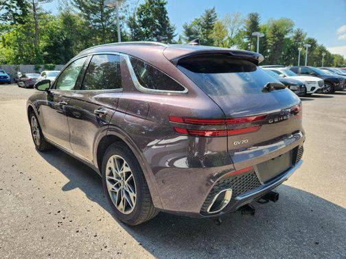 Barossa Burgundy 2023 Genesis GV70 2.5T AWD