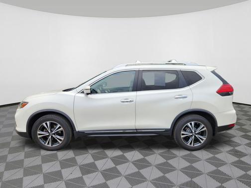 Pearl White 2017 Nissan Rogue SL