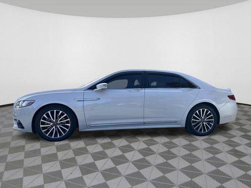 2017 Lincoln Continental Select