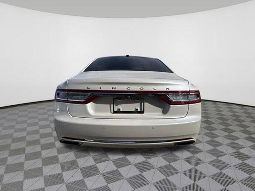 2017 Lincoln Continental Select