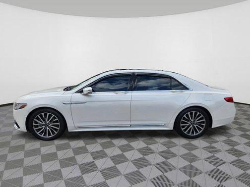 2017 Lincoln Continental Select